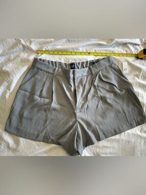 GAP High-Waist Pleated Shorts